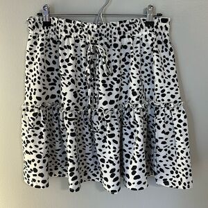 NWOT Black & White Print Tie Waist Ruffle Mini Skirt / Size XL